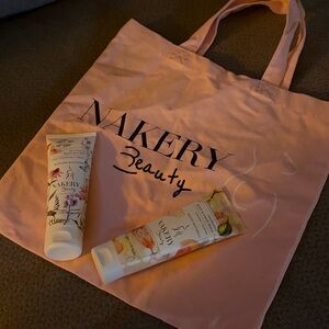 Nakery Beauty Body & Hand Wash - Floral Design with bag